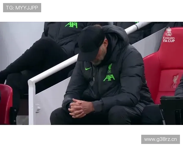 克洛普安菲尔德带队出战慈善赛