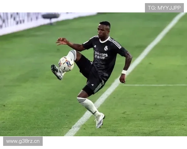 巴列卡诺前锋怒批裁判判罚称足坛改革为狗屎